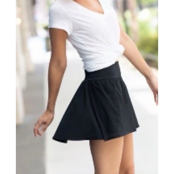 SPANX Get Moving Skort Black Small Double Layer Stretch Tennis Pickleball Pocket - Picture 1 of 12